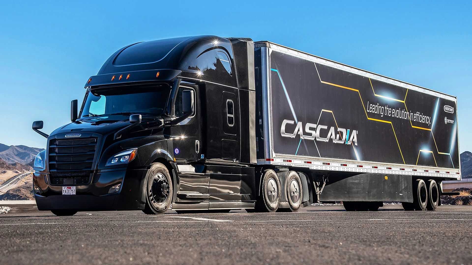 2020 Freightliner Cascadia Wallpaper