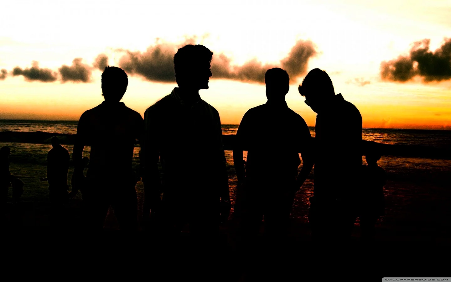 Download 3 Men Silhouette Wallpaper - WallpapersHigh