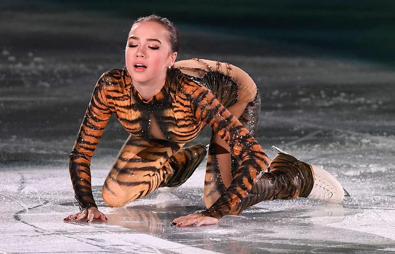 Alina　Zagitova　Tiger Wallpaper