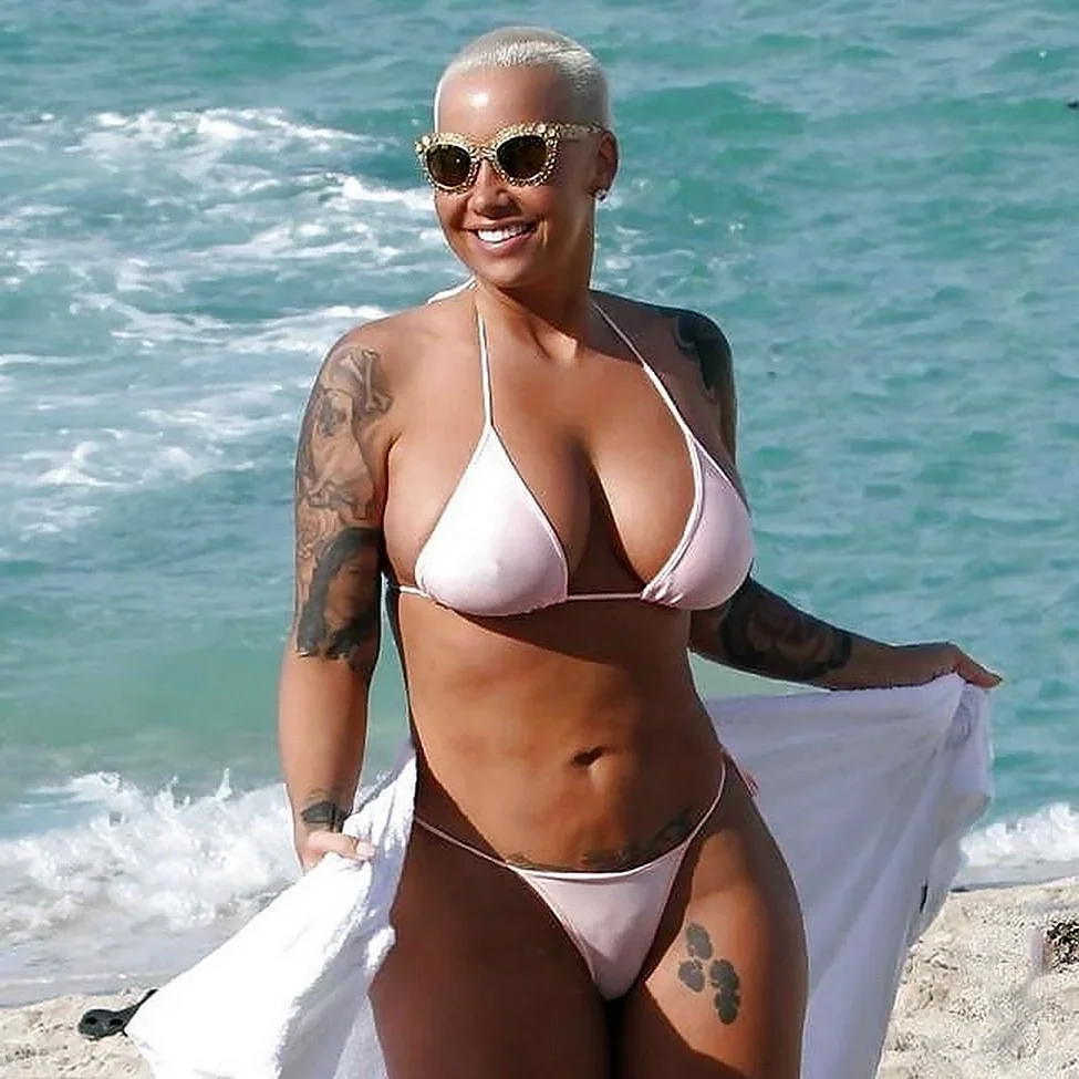 Amber Rose 1983 Wallpaper