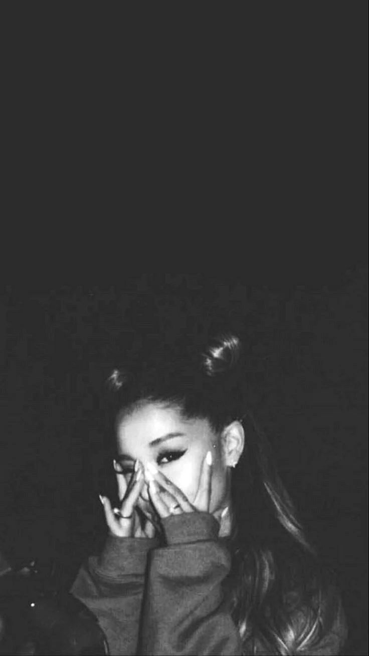 Ariana Grande iPhone Black Wallpaper For iPhone