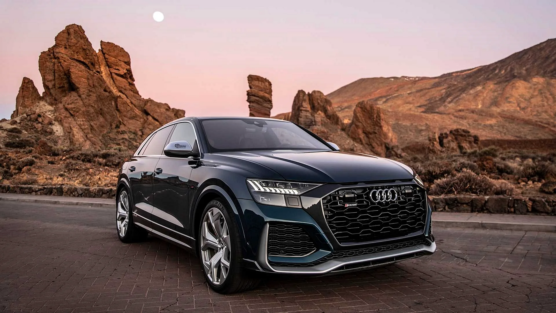 Audi Q8 Wallpaper