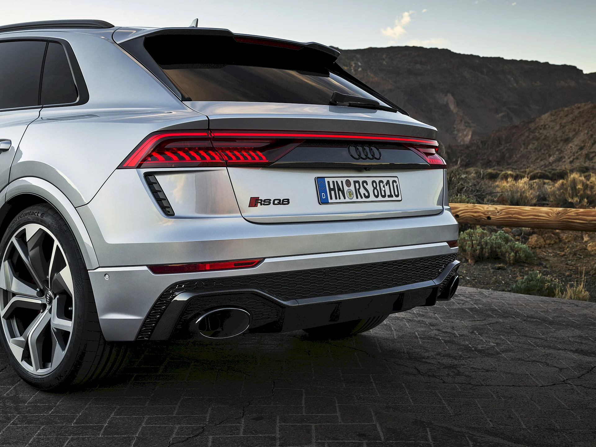 Audi Q8 2021 Wallpaper