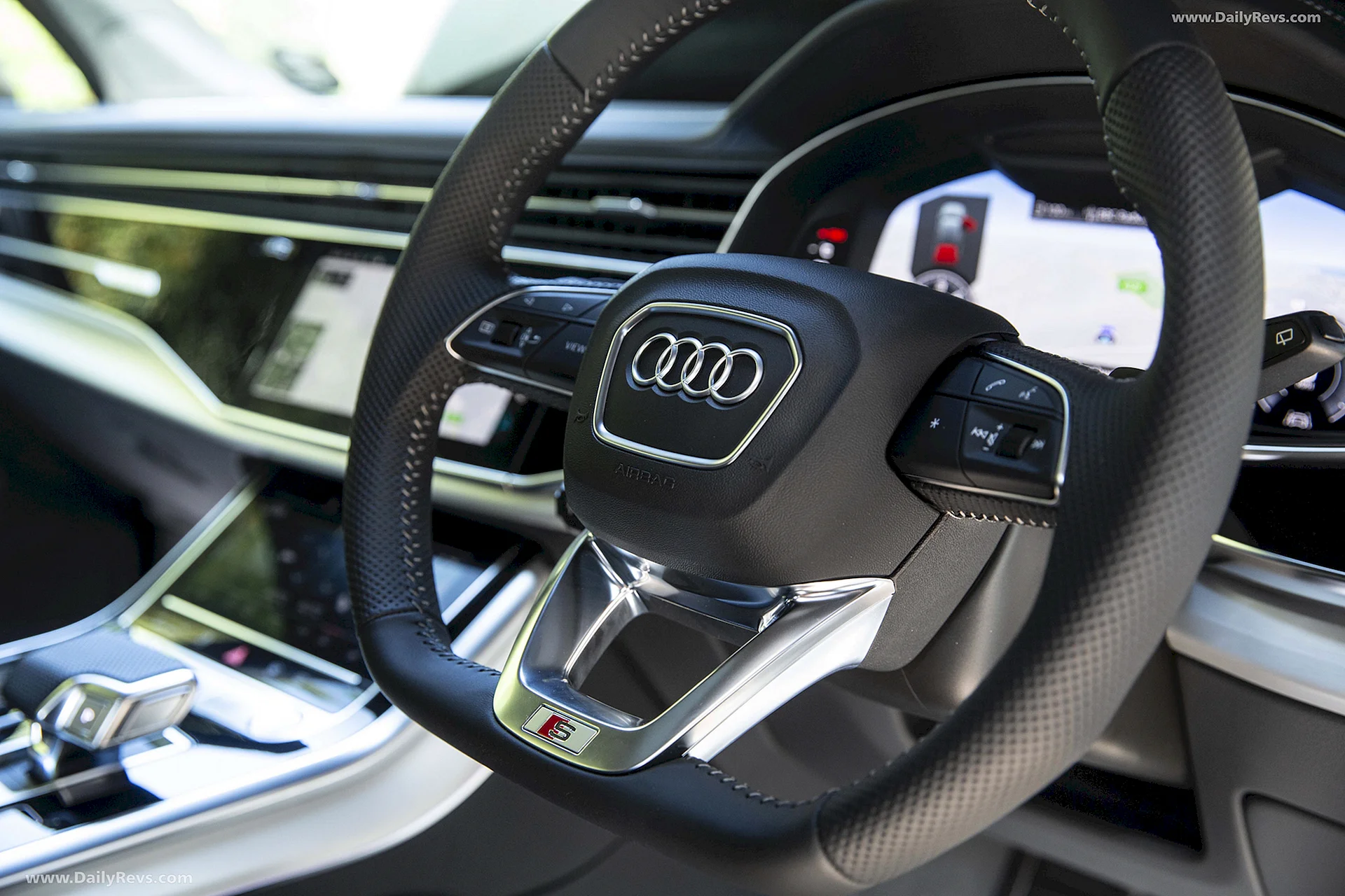 Audi Q7 2022 Steering Retrofit Wallpaper