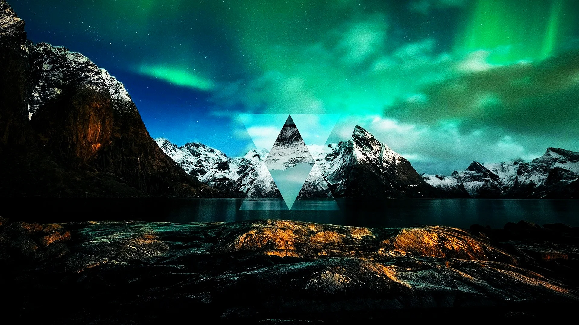 Aurora Borealis Mountain Wallpaper