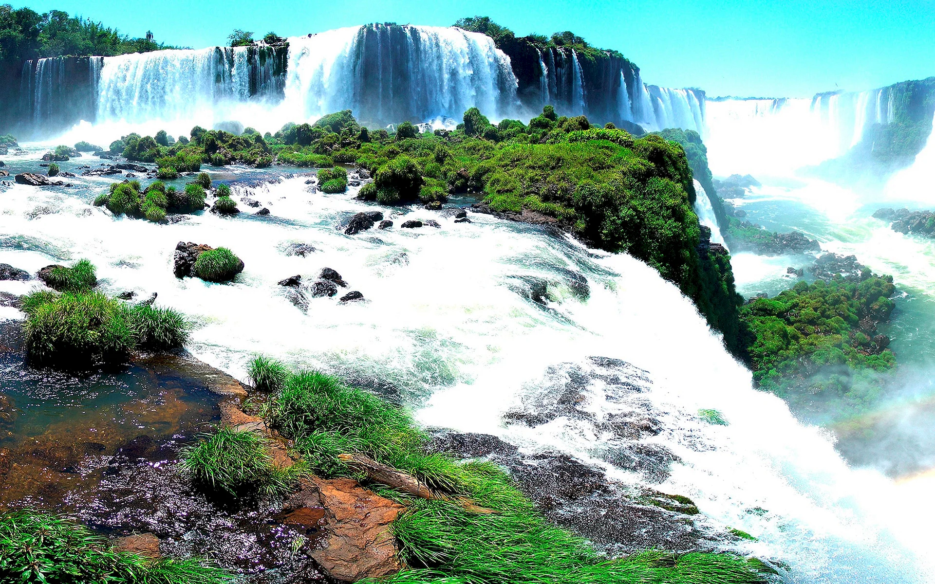 Ban Gioc Waterfall Wallpaper