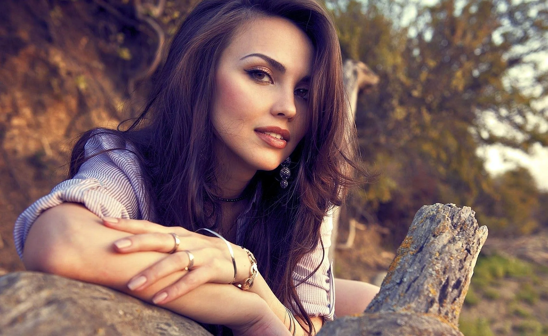 Beautiful Girl Wallpaper