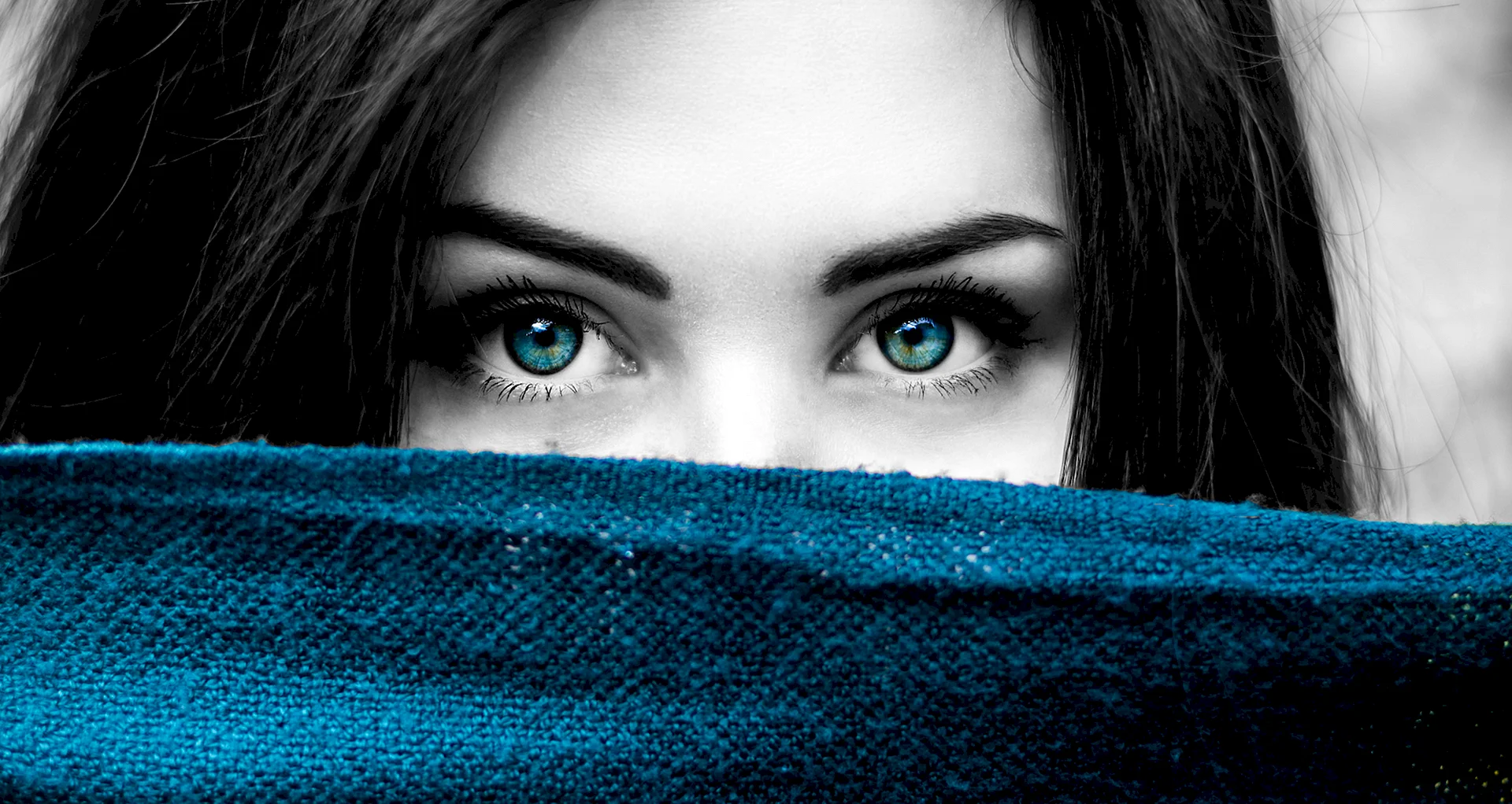 Beautiful Green Eyes Wallpaper