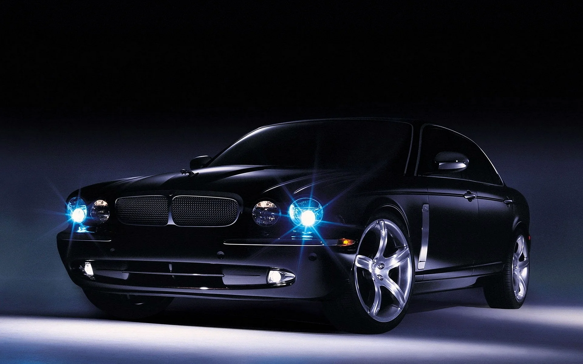 Black Car Wallpaper