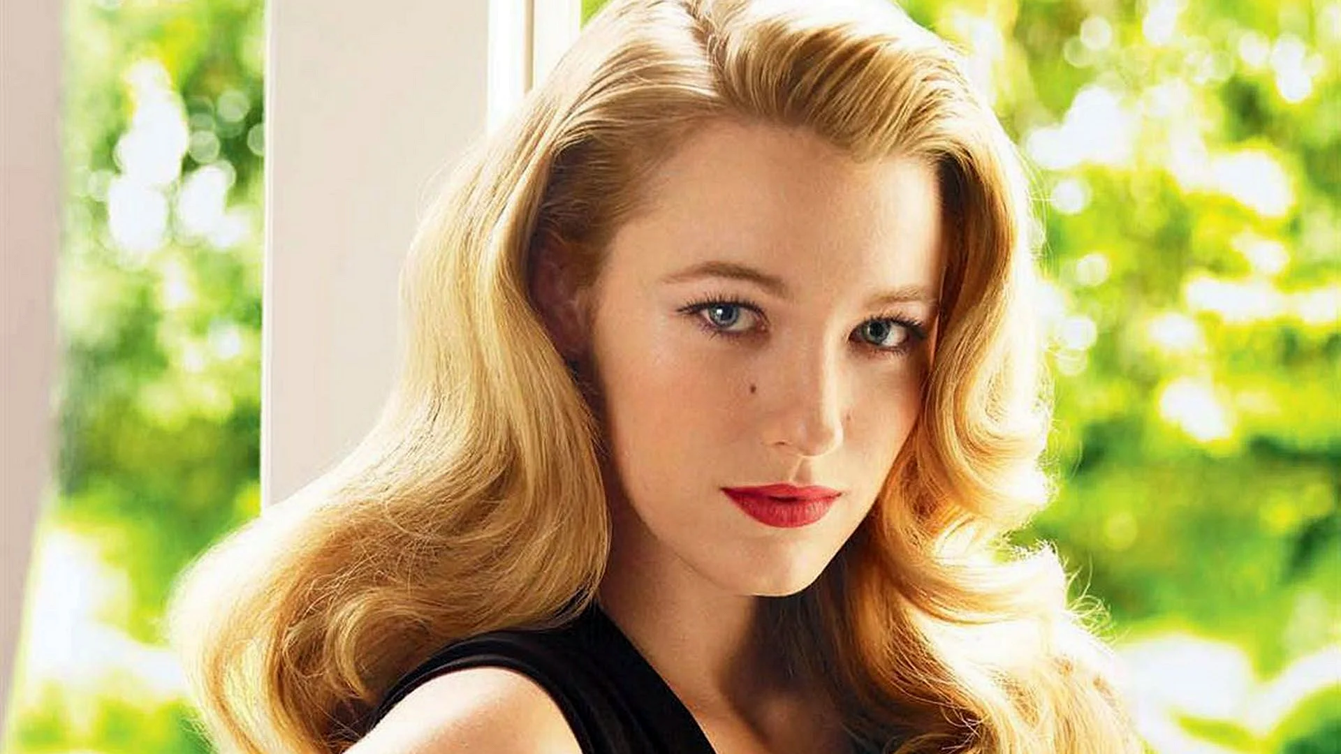Blake Lively Wallpaper