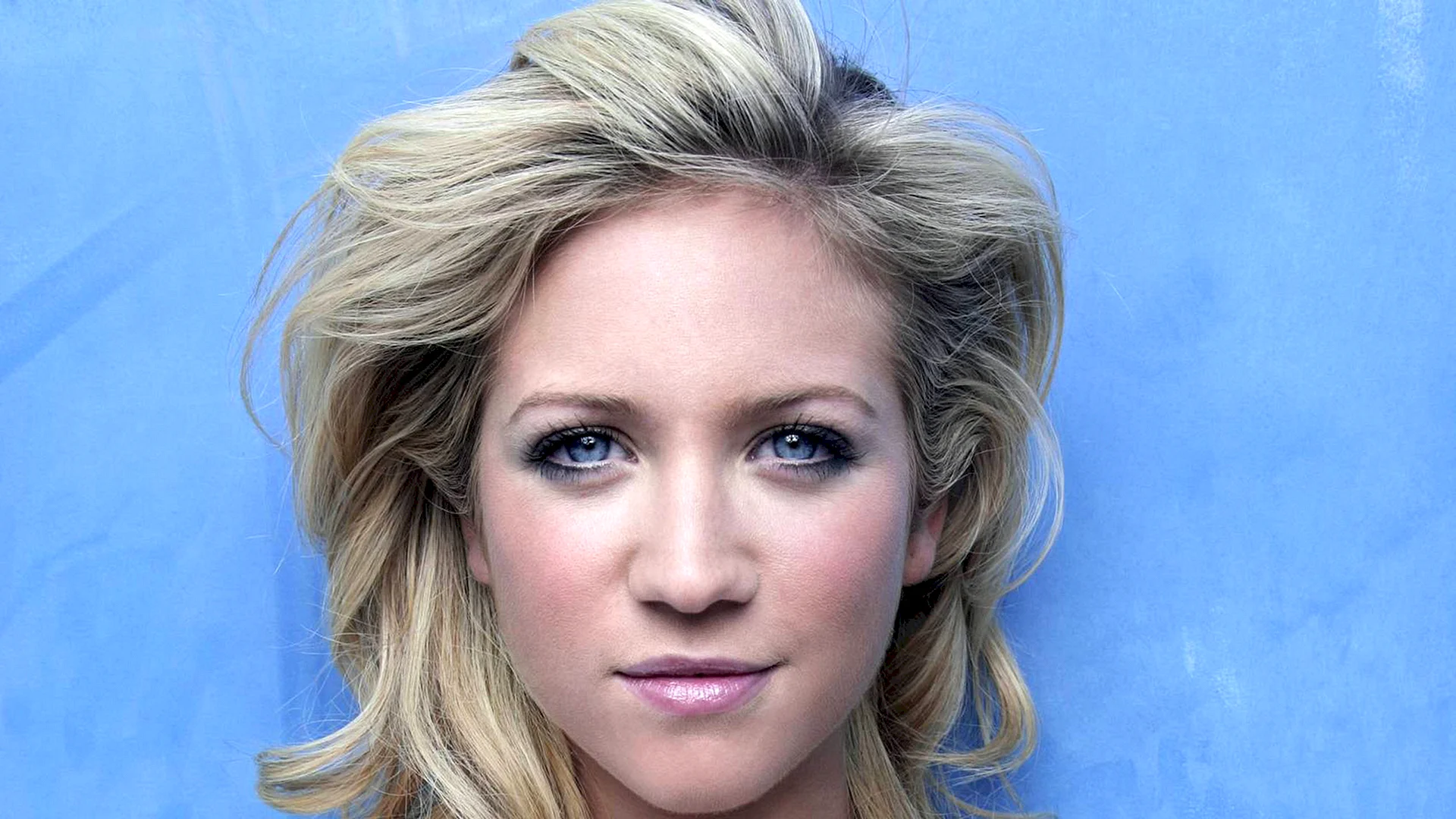 Brittany Snow Wallpaper