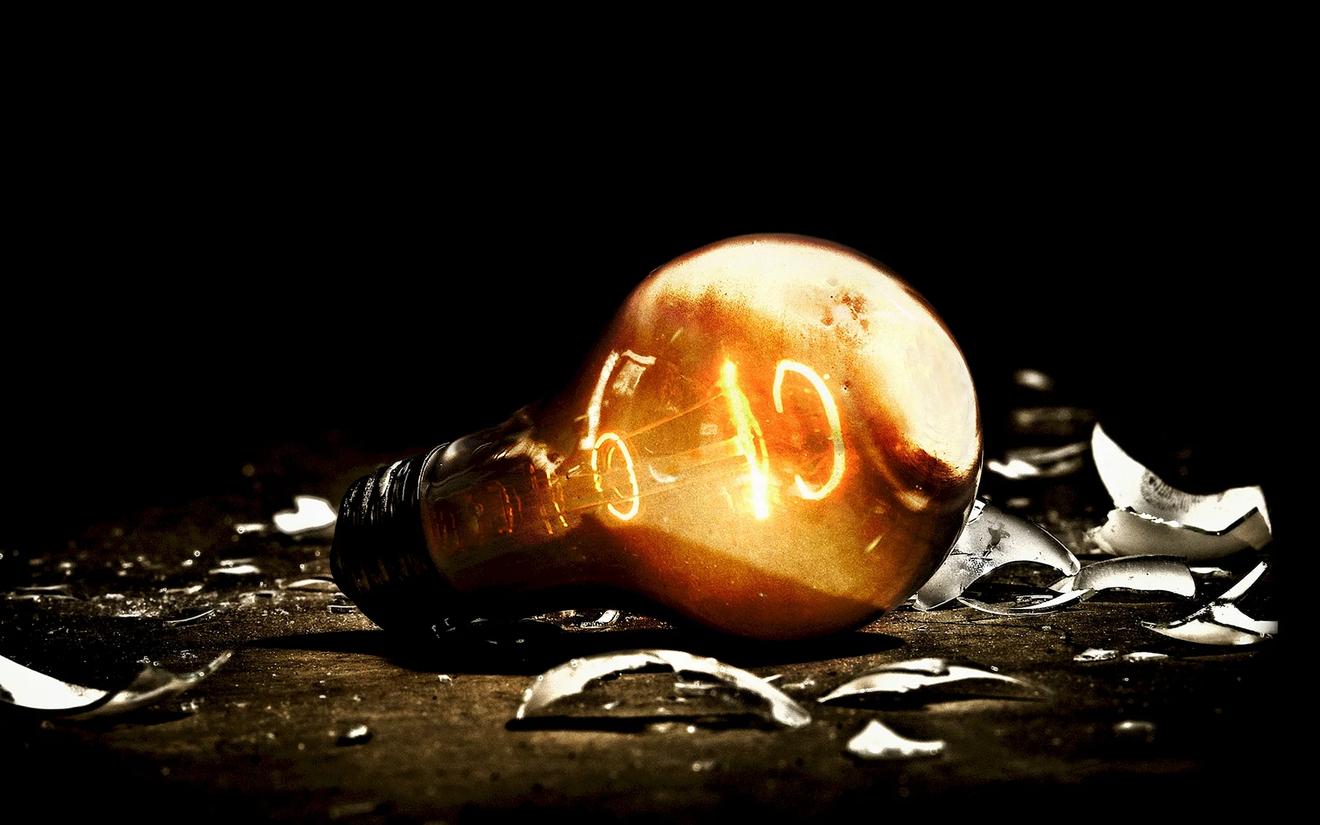 Broken Bulb Wallpaper