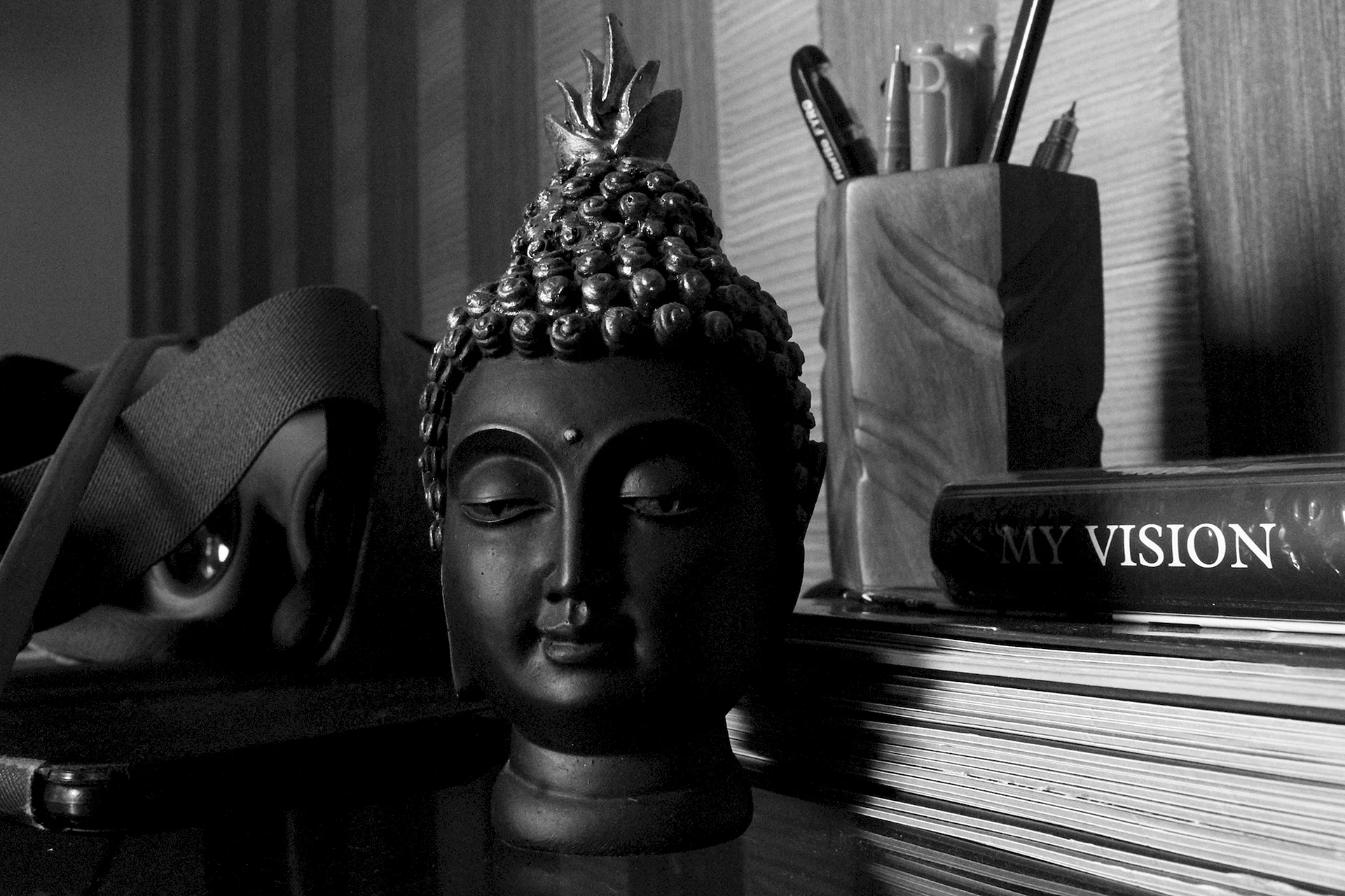 Buddha Black Wallpaper