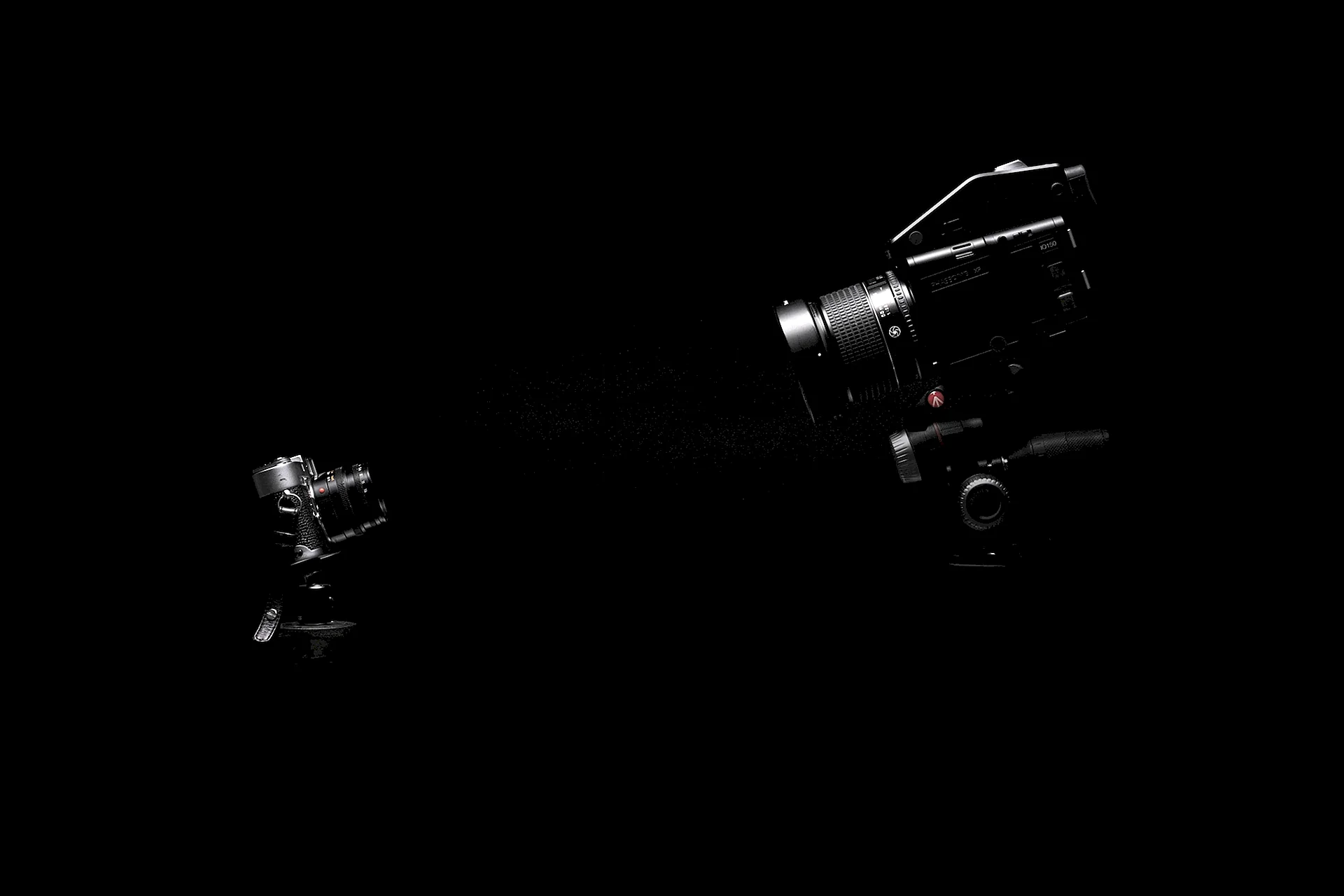 Camera Black Background Wallpaper