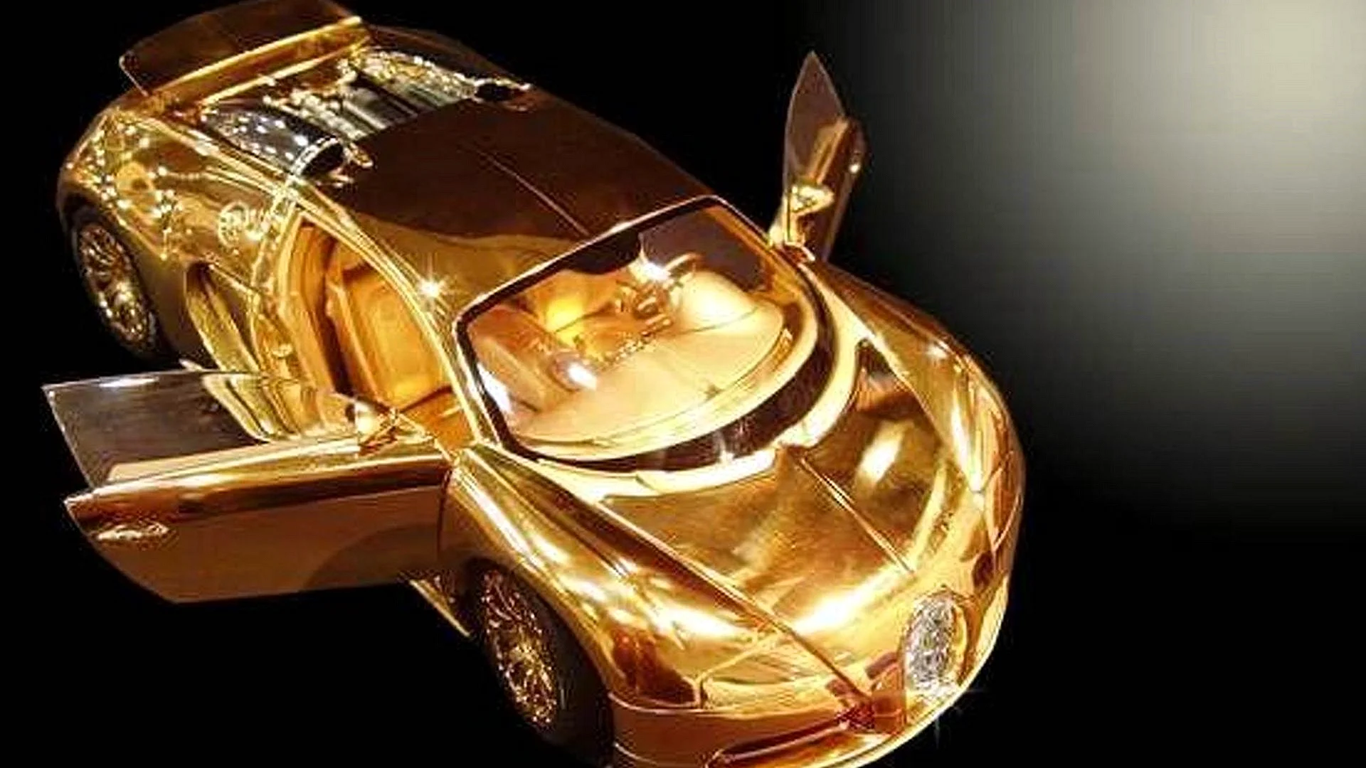 Car Golden Splash Wallpaper