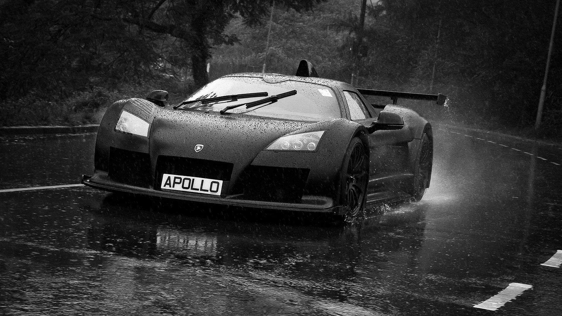 Car in Rain Wallpaper