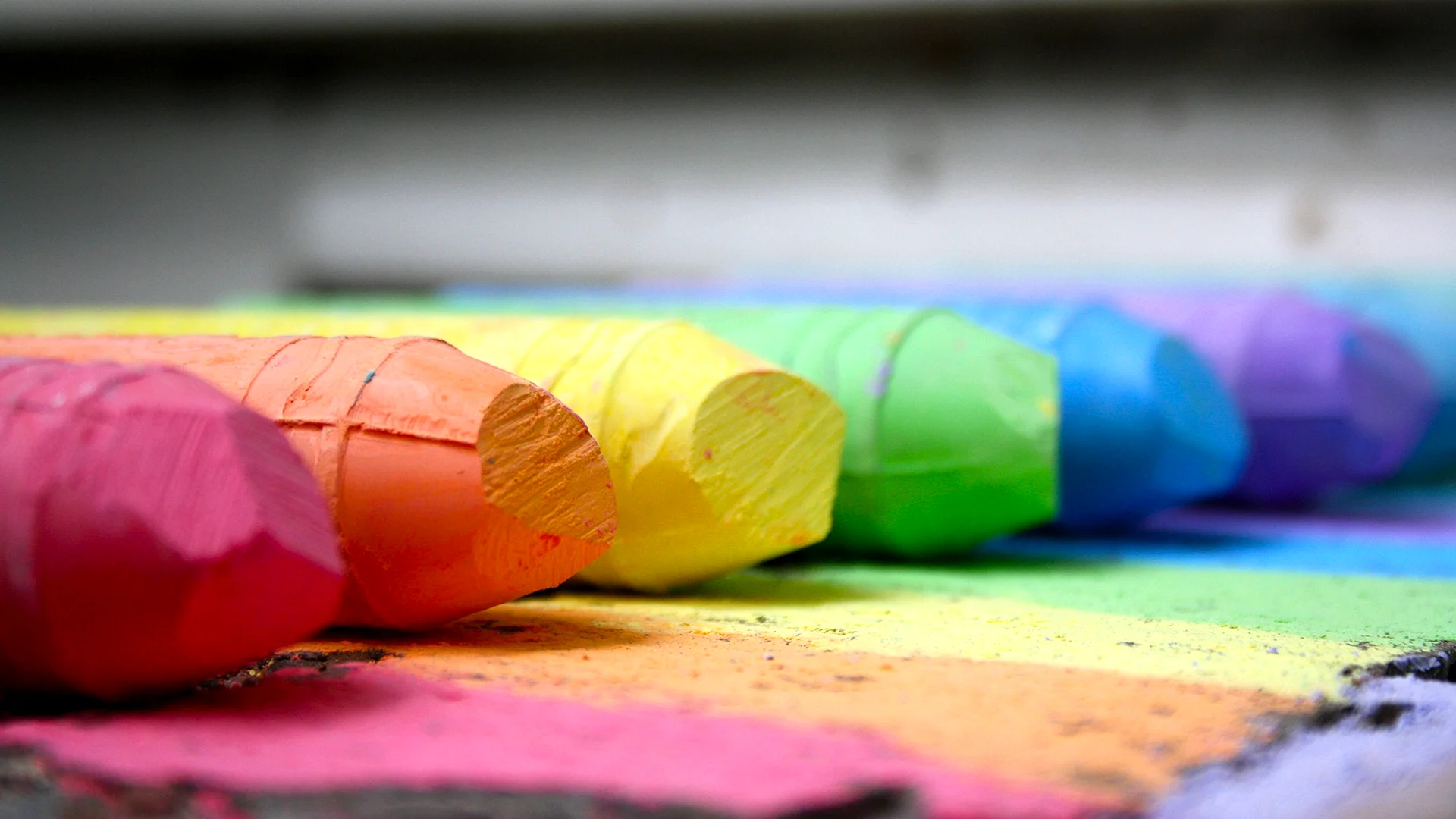 Colorful Crayons Wallpaper