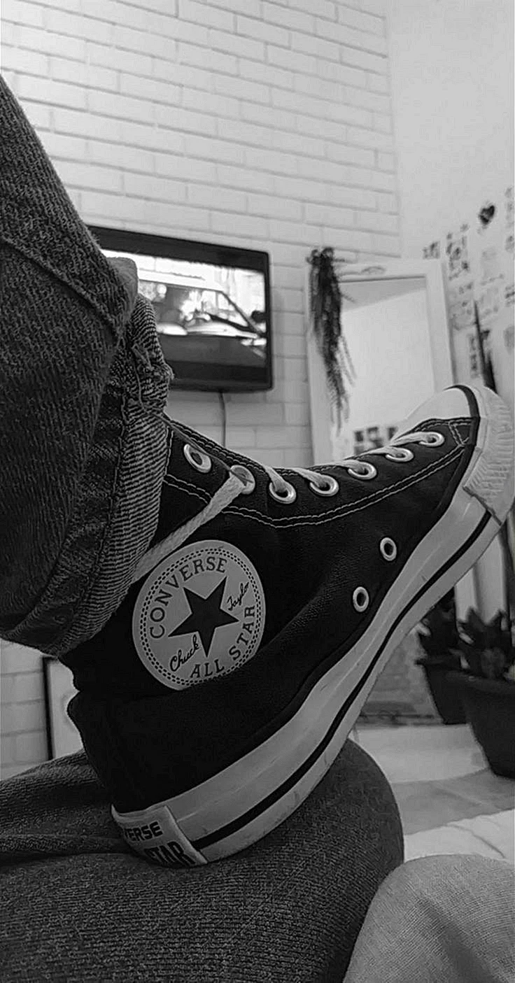 Converse Aesthetic Wallpaper