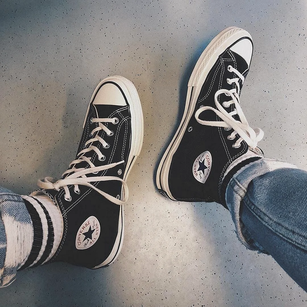 Converse Aesthetic Wallpaper