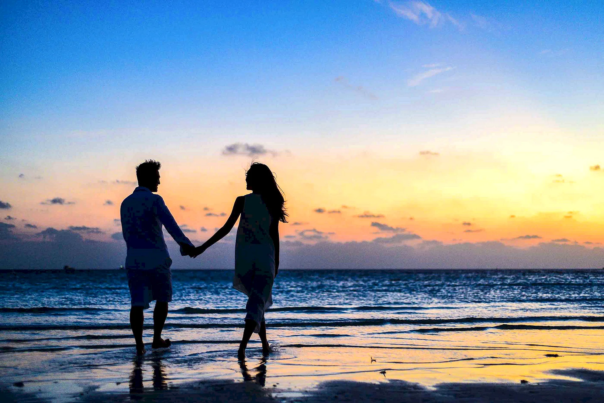 Couple Love Wallpaper
