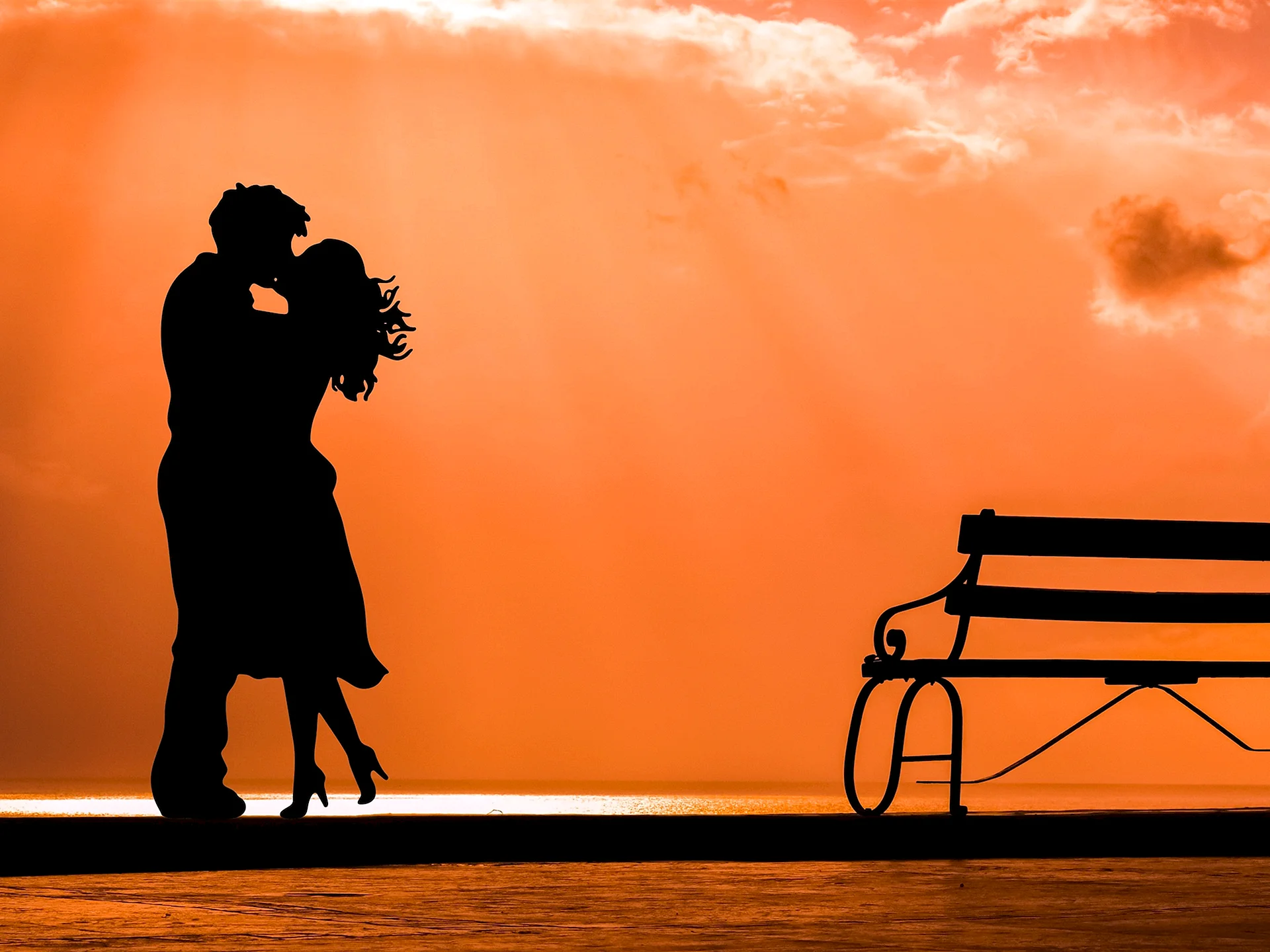 Couple Romantic Silhouette Wallpaper