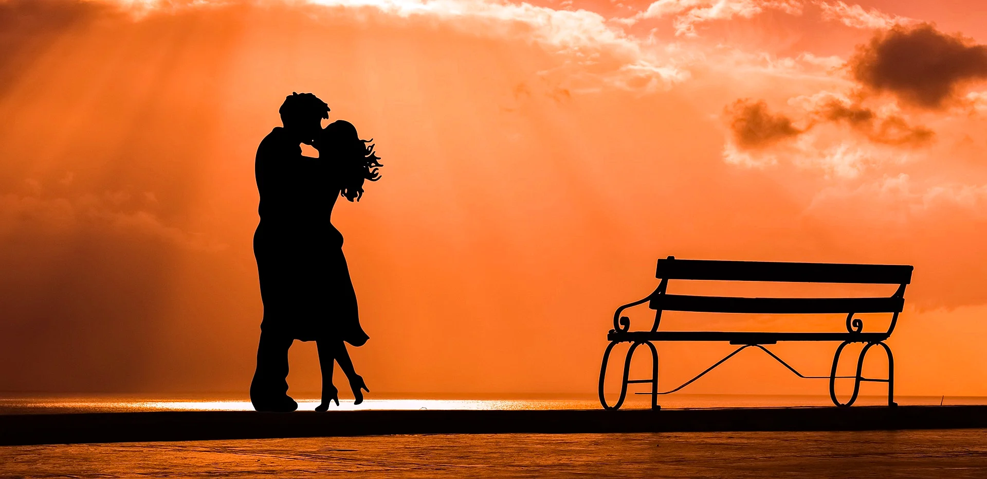 Couple Romantic Silhouette Wallpaper