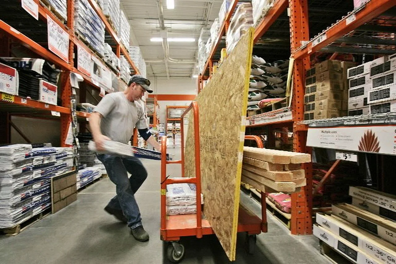 Day Workers At Home Depot Wallpaper