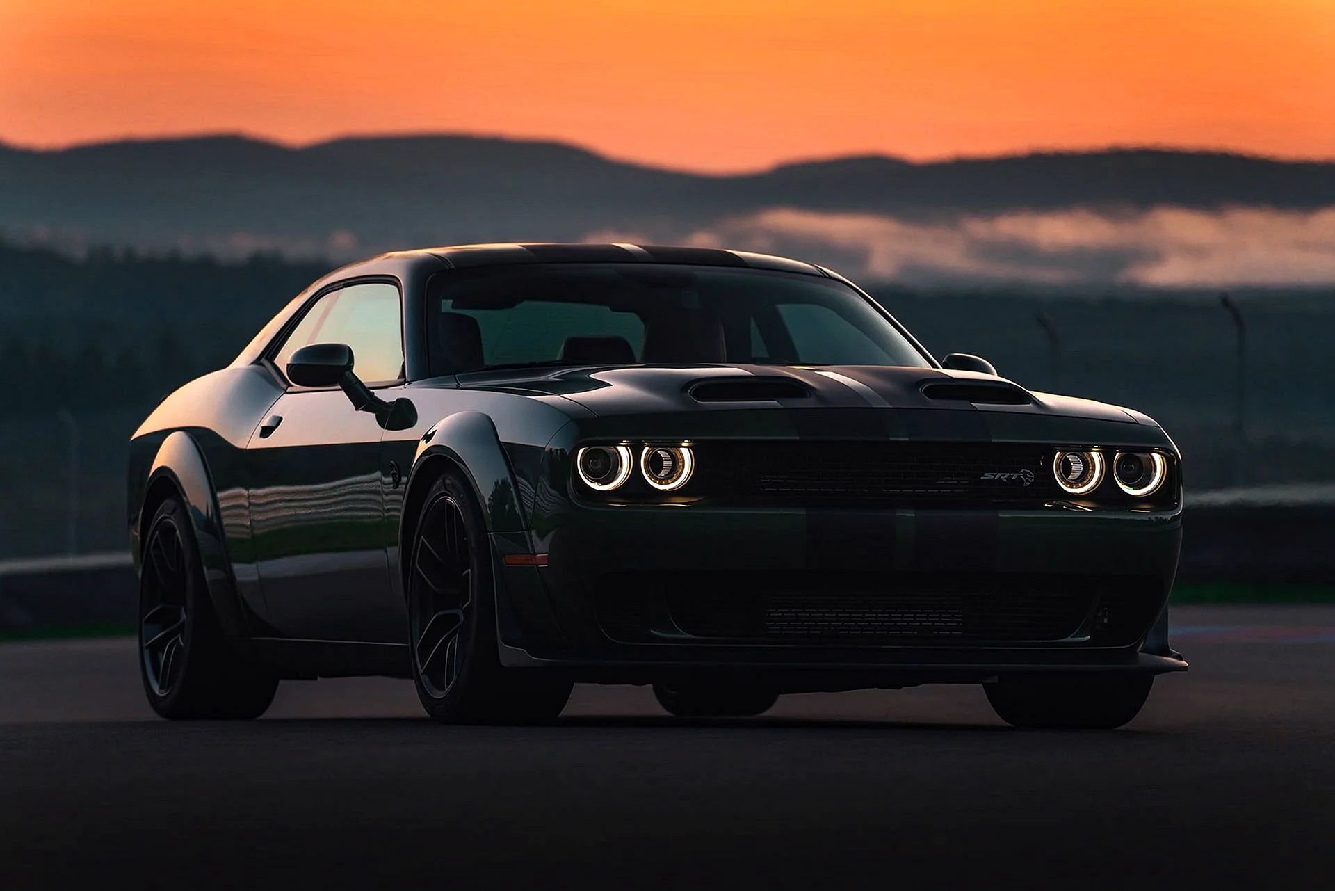 Dodge Challenger Hellcat Wallpaper