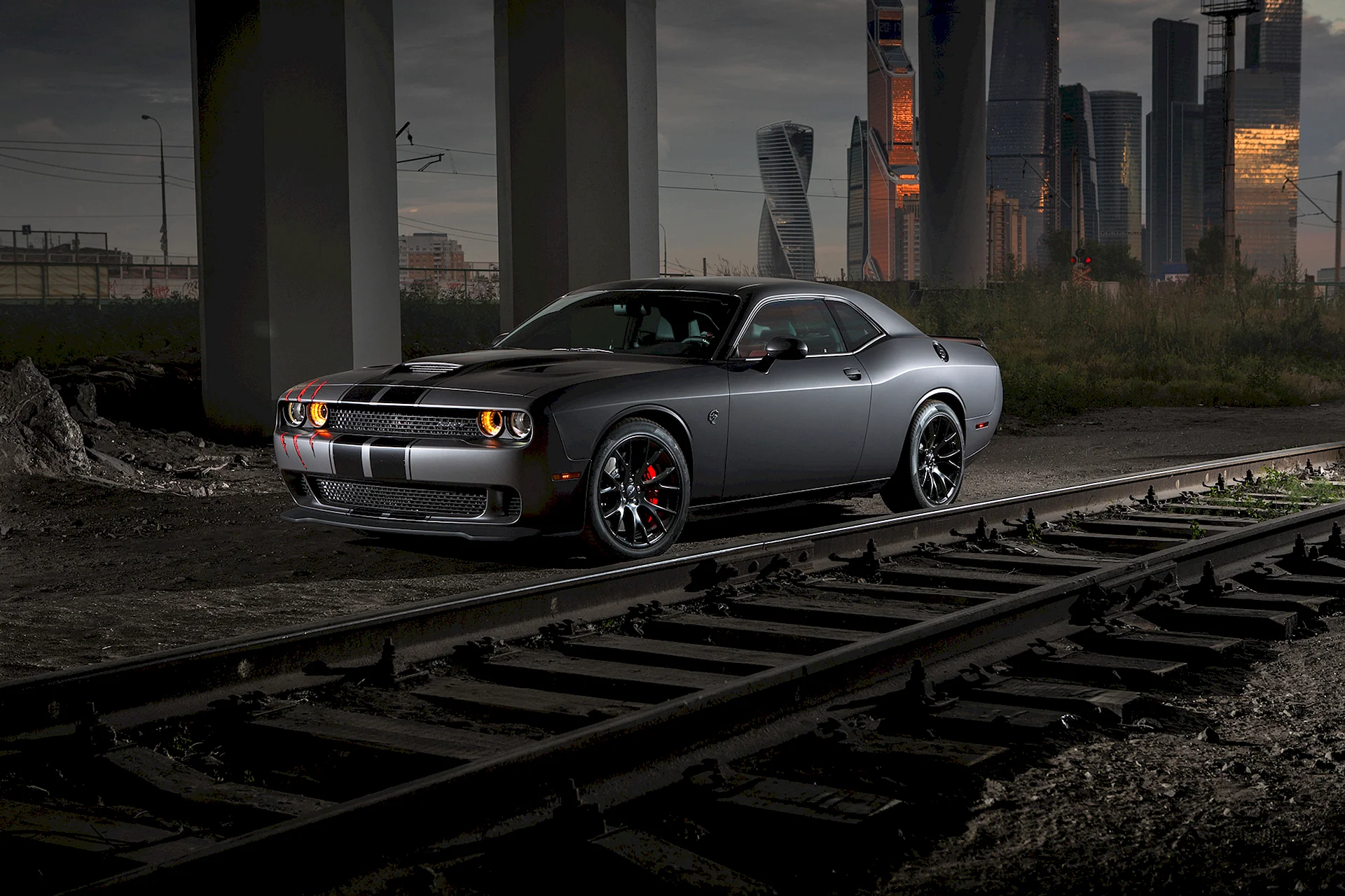 Dodge Challenger srt Hellcat Wallpaper