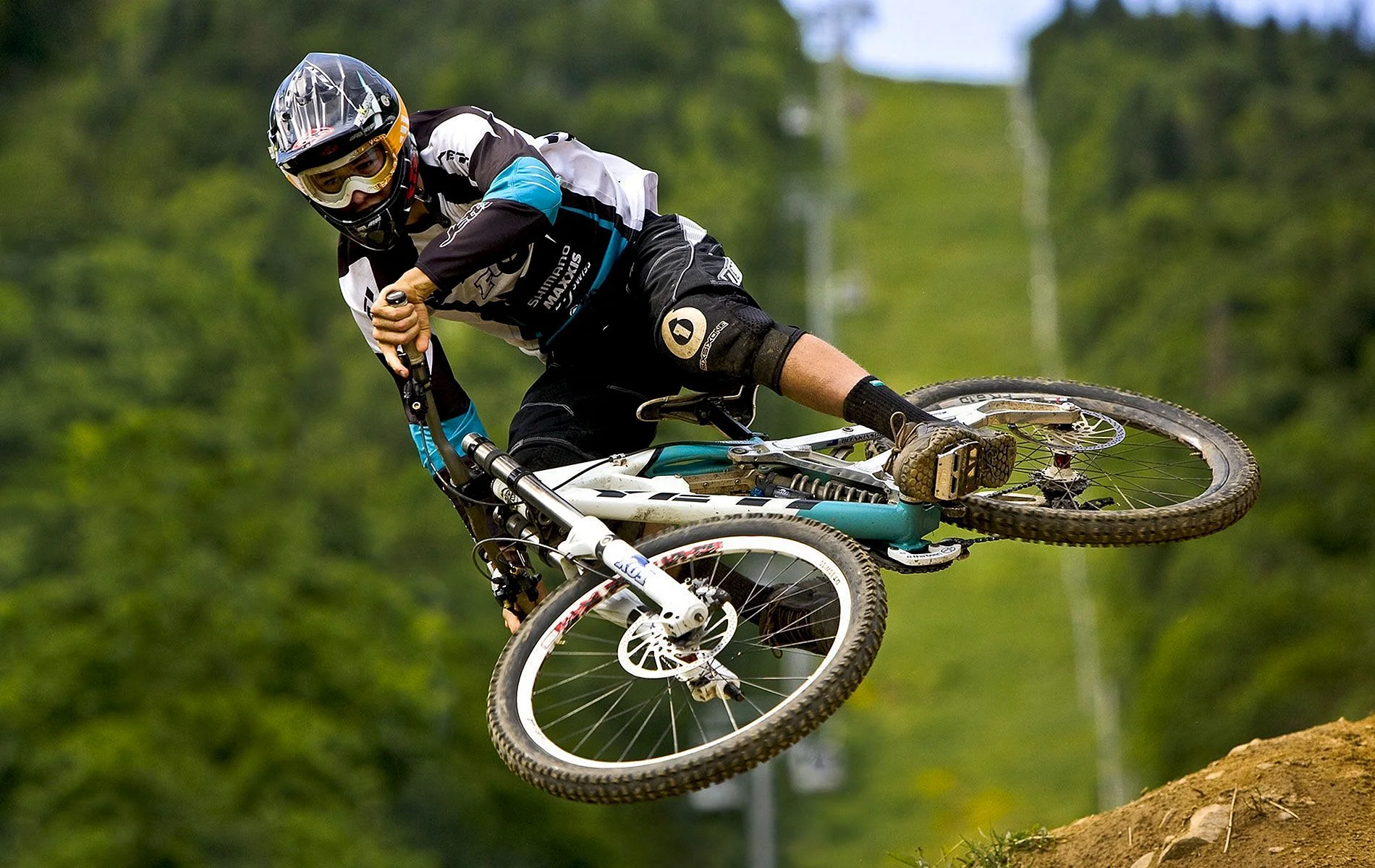 Downhill Mountain Bike Wallpaper