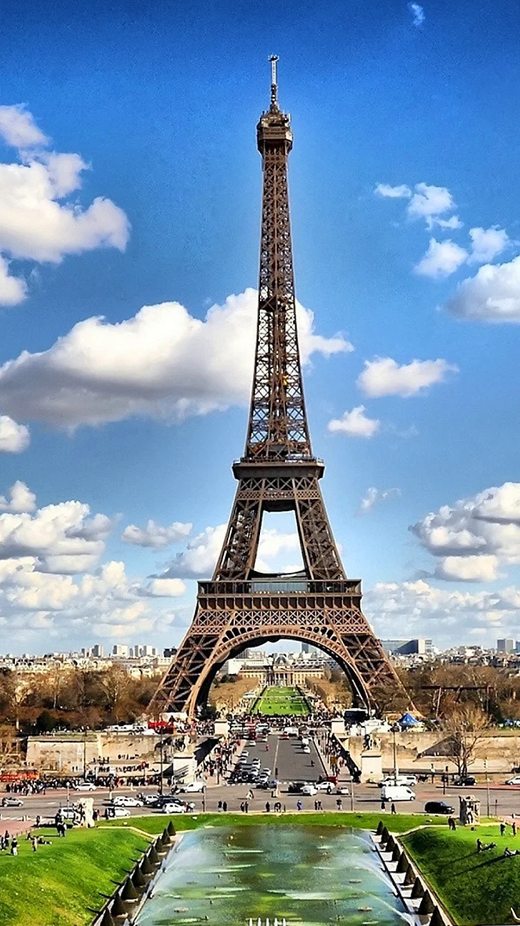 Eiffel Tower Wallpaper for iPhone SE 2020