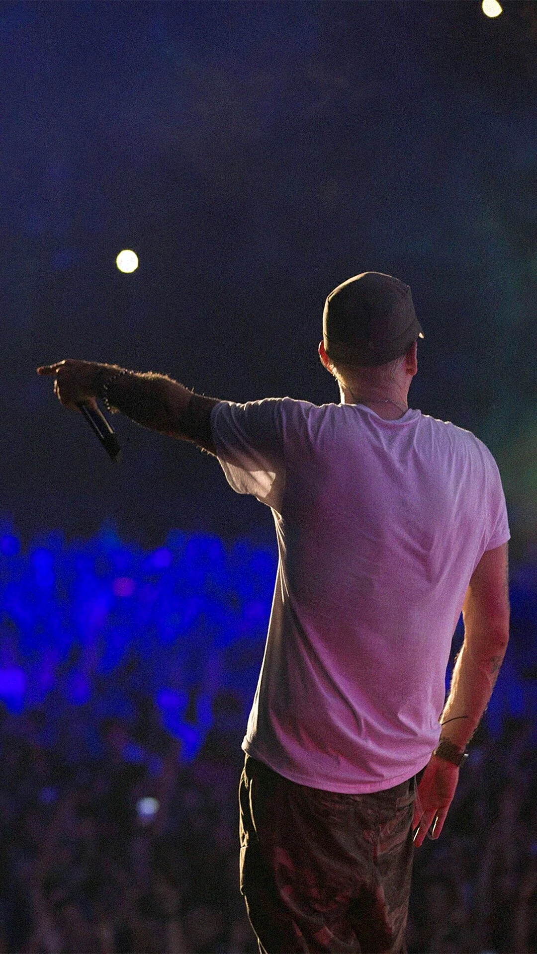 Eminem Sagging Wallpaper For iPhone