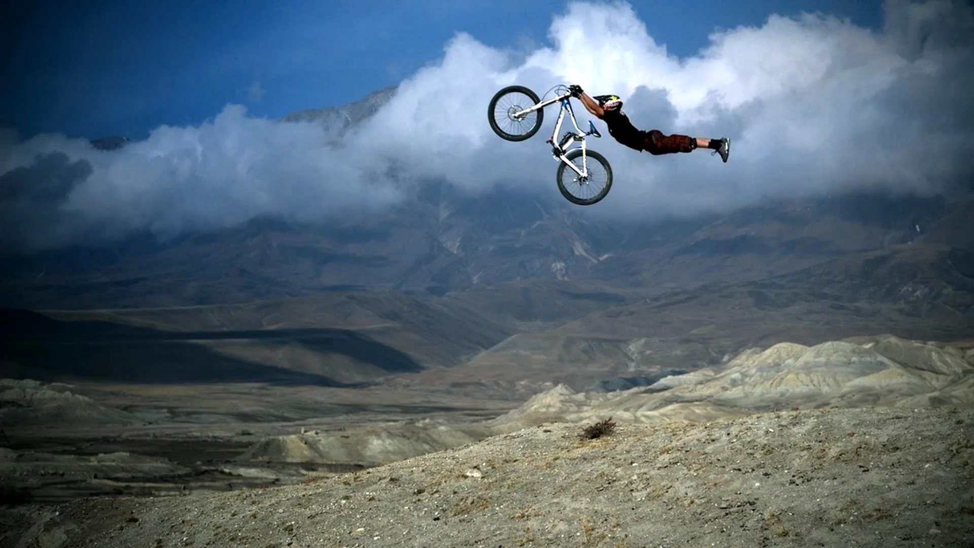 Extreme Mountain Bike Wallpaper