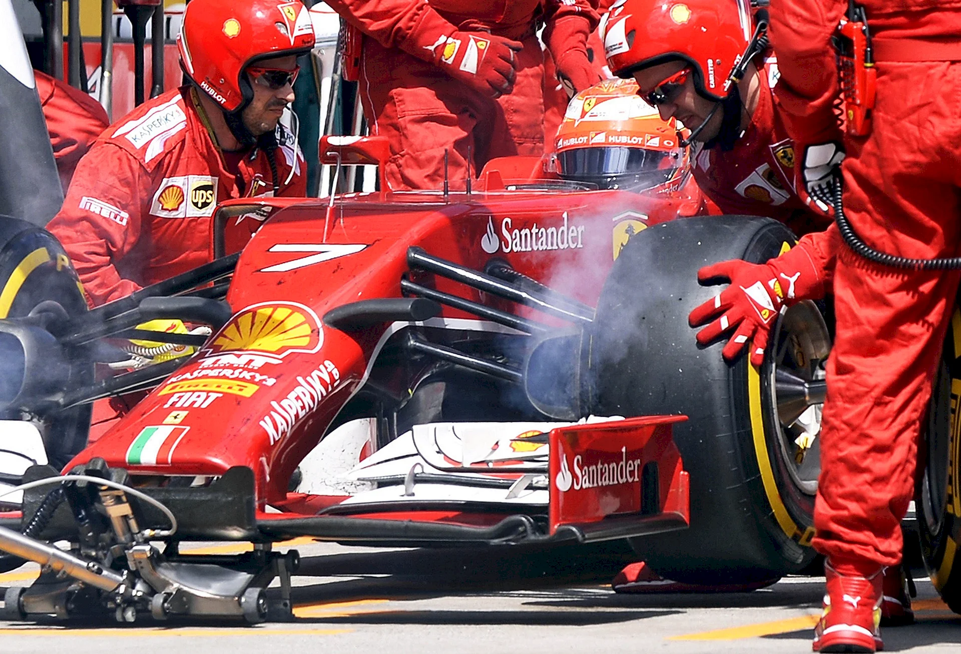 F1 Pit Stops Wallpaper