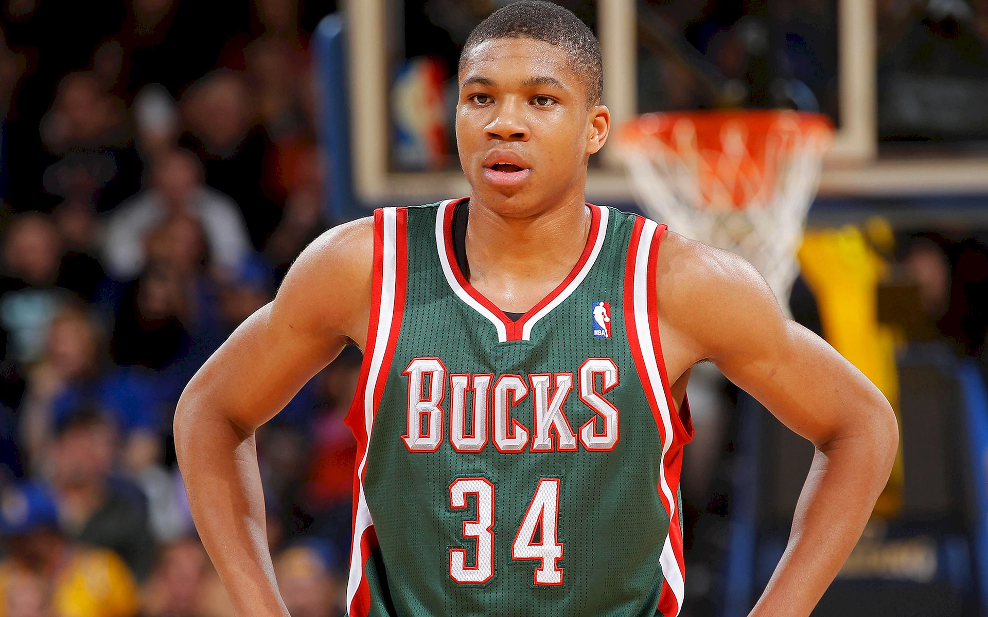 Giannis Antetokounmpo Milwaukee Bucks Wallpaper