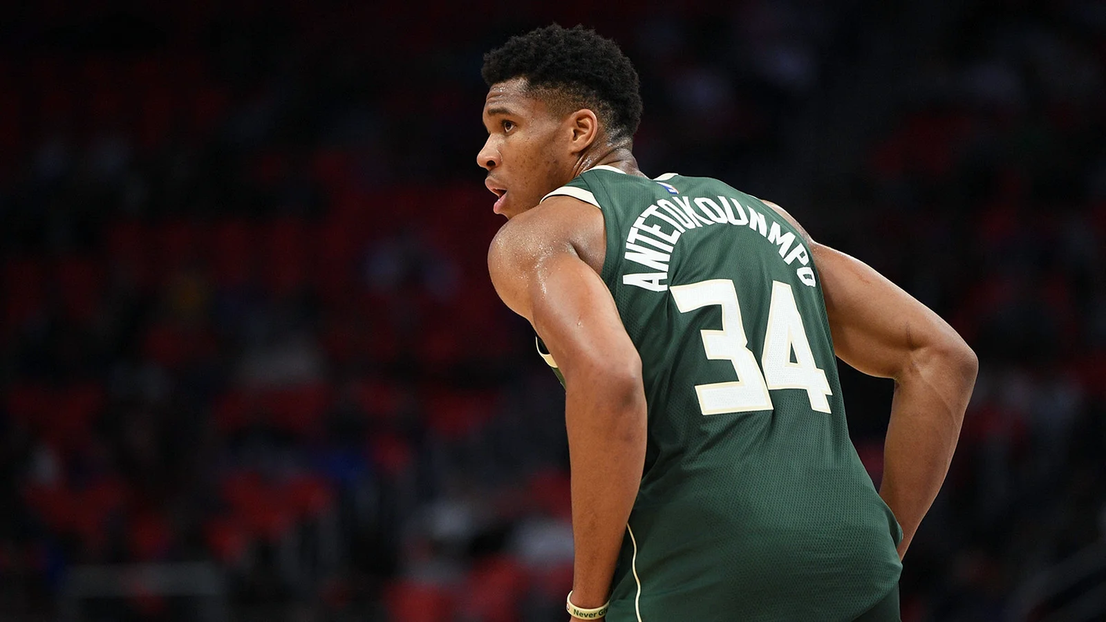 Giannis Antetokounmpo Shoes Wallpaper