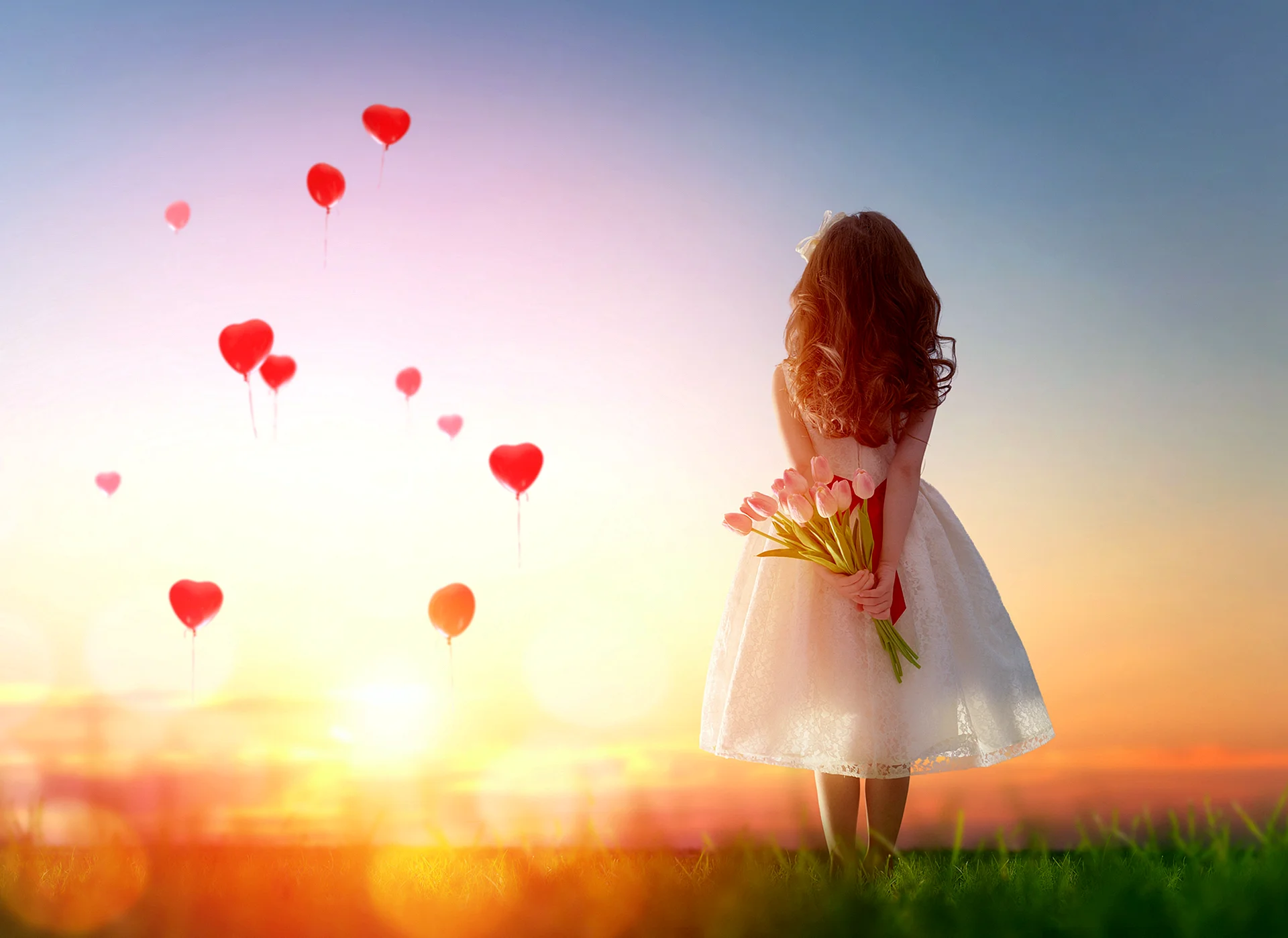 Girl In Love Wallpaper