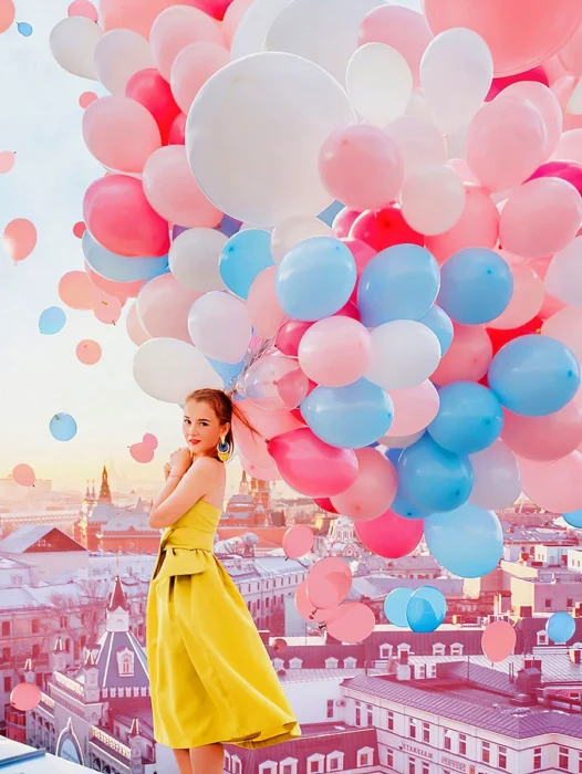 Girl With Balloon Wallpaper