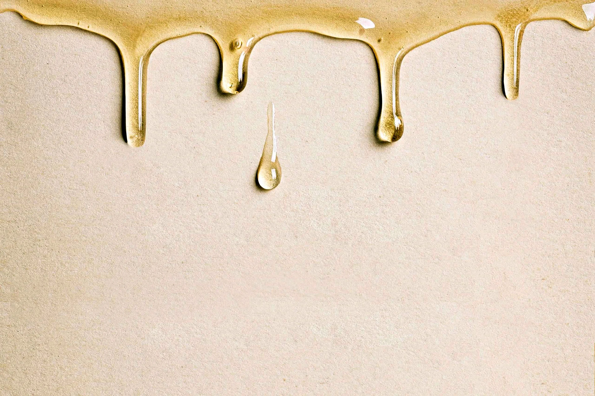 Gold Dripping Wallpaper