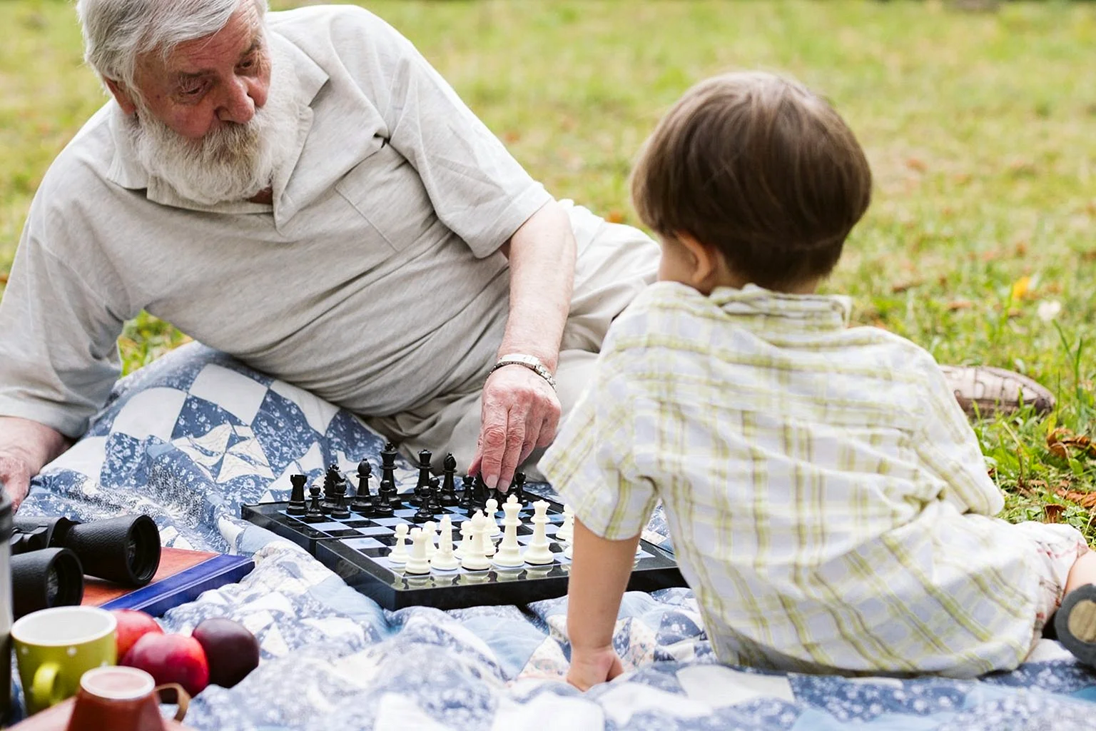 Grandfather And Child Playing Chess Wallpaper