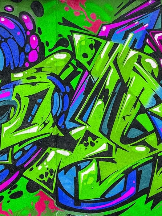 Green Graffiti Wall Wallpaper