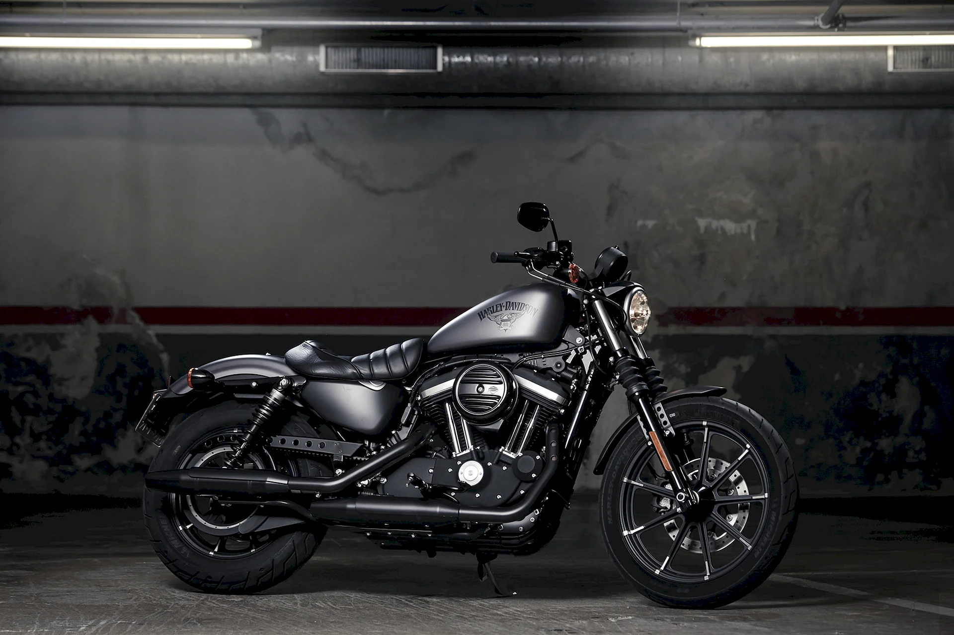 Harley Davidson Sportster Iron 883 Wallpaper