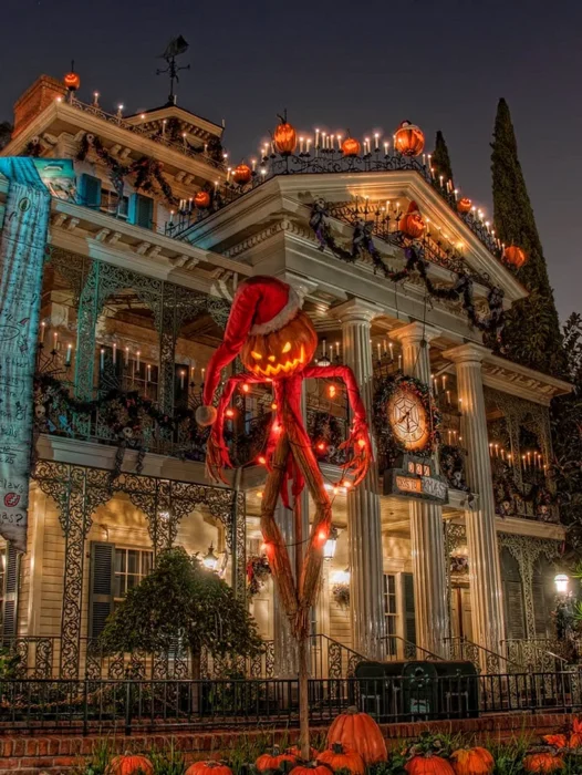 Haunted Mansion Disneyland Wallpaper