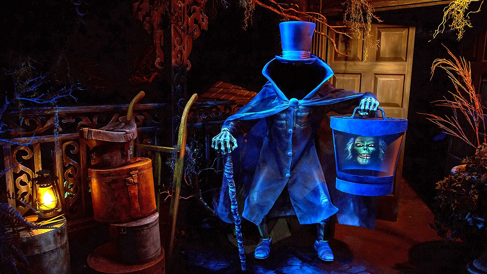 Haunted Mansion Disneyland Hatbox Ghost Wallpaper