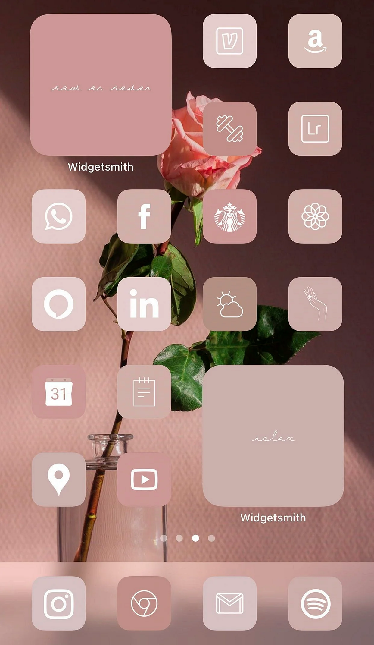 iPhone Homescreen Aesthetic Wallpaper For iPhone
