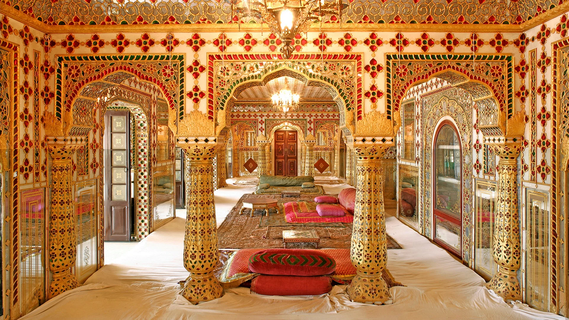 Jaipur Palace Interior Wallpaper