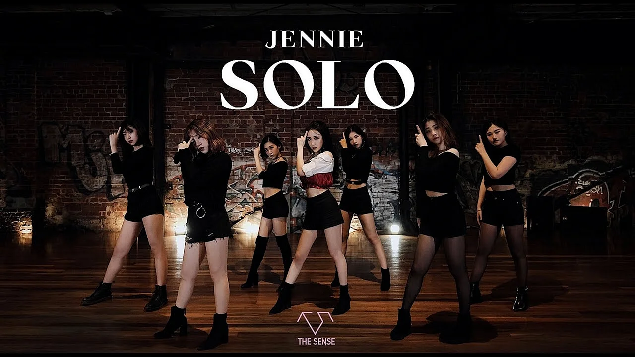 Jennie Solo Cover Wallpaper