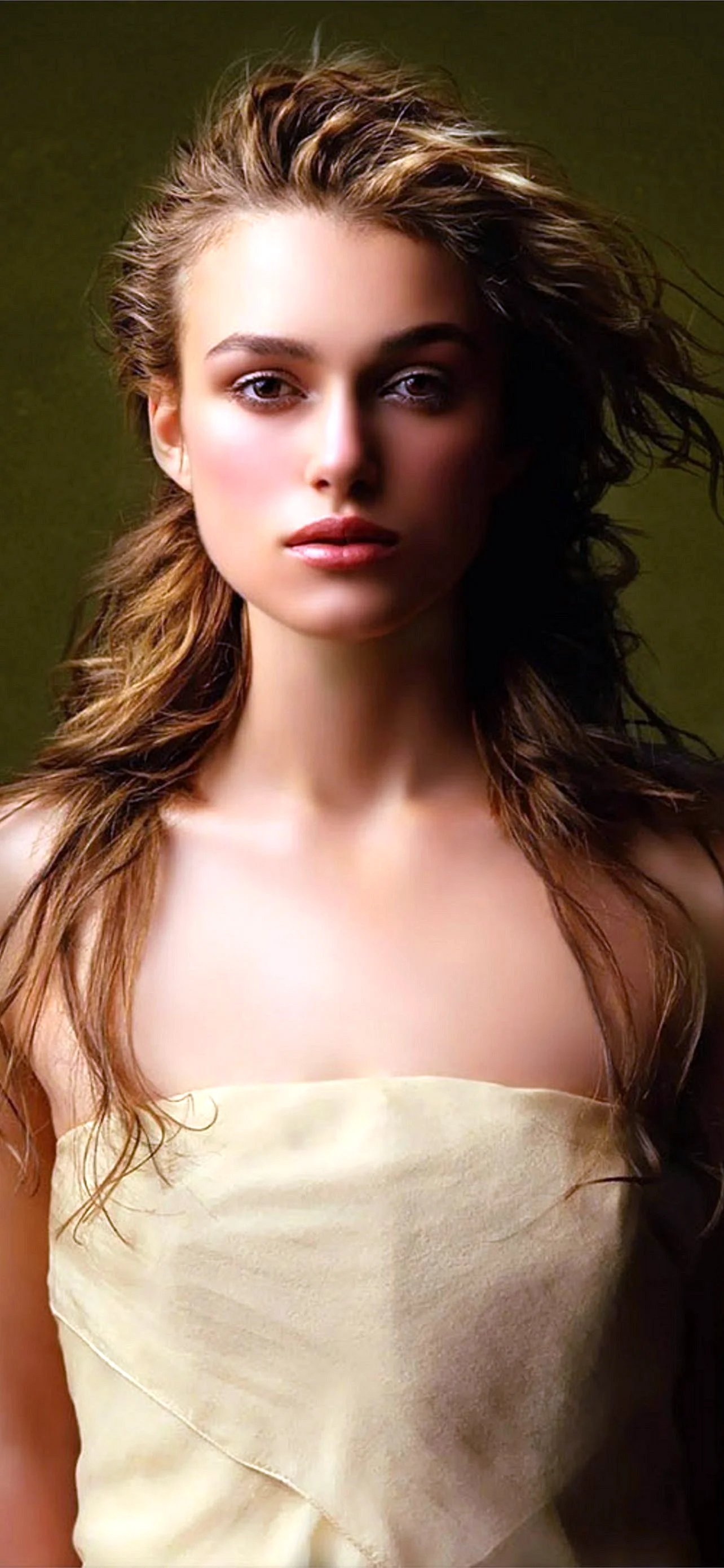 Keira Knightley Wallpaper for iPhone 14 Plus