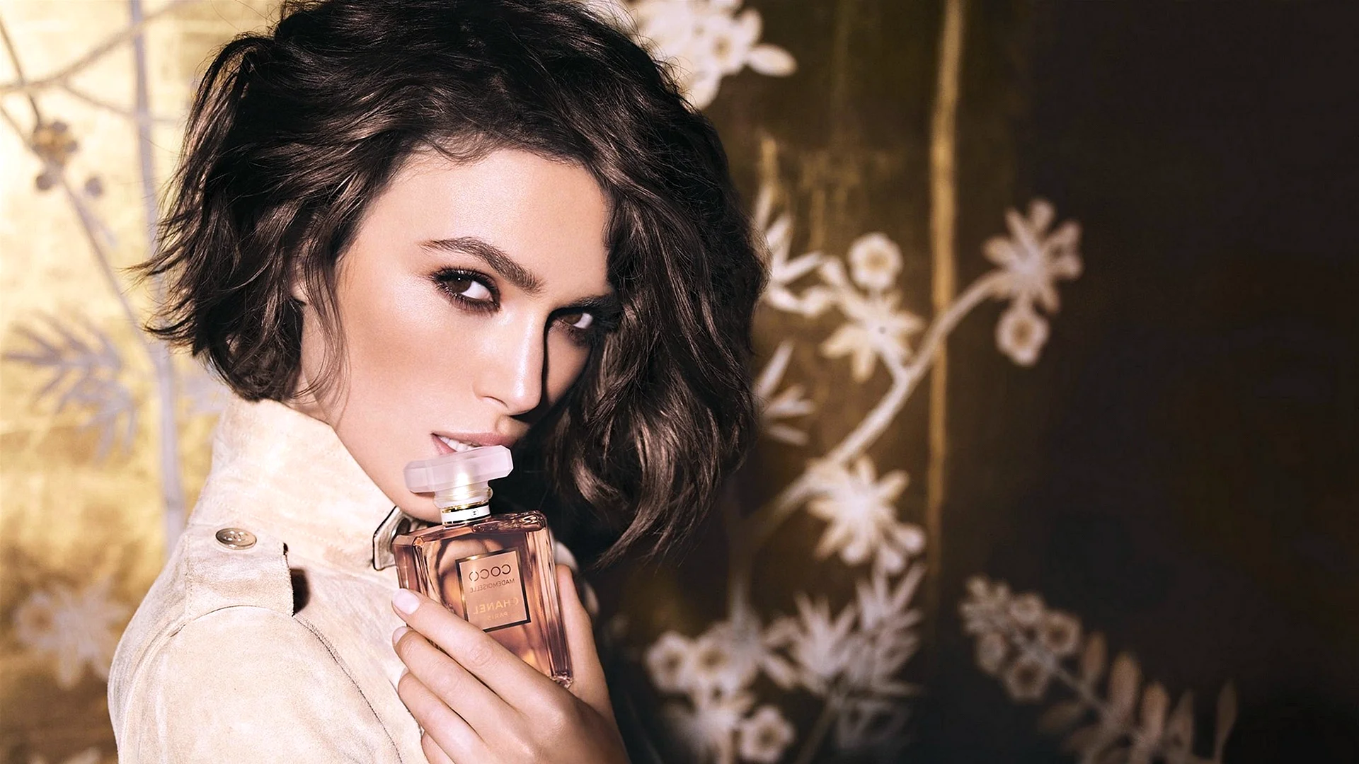 Keira Knightley Chanel Wallpaper