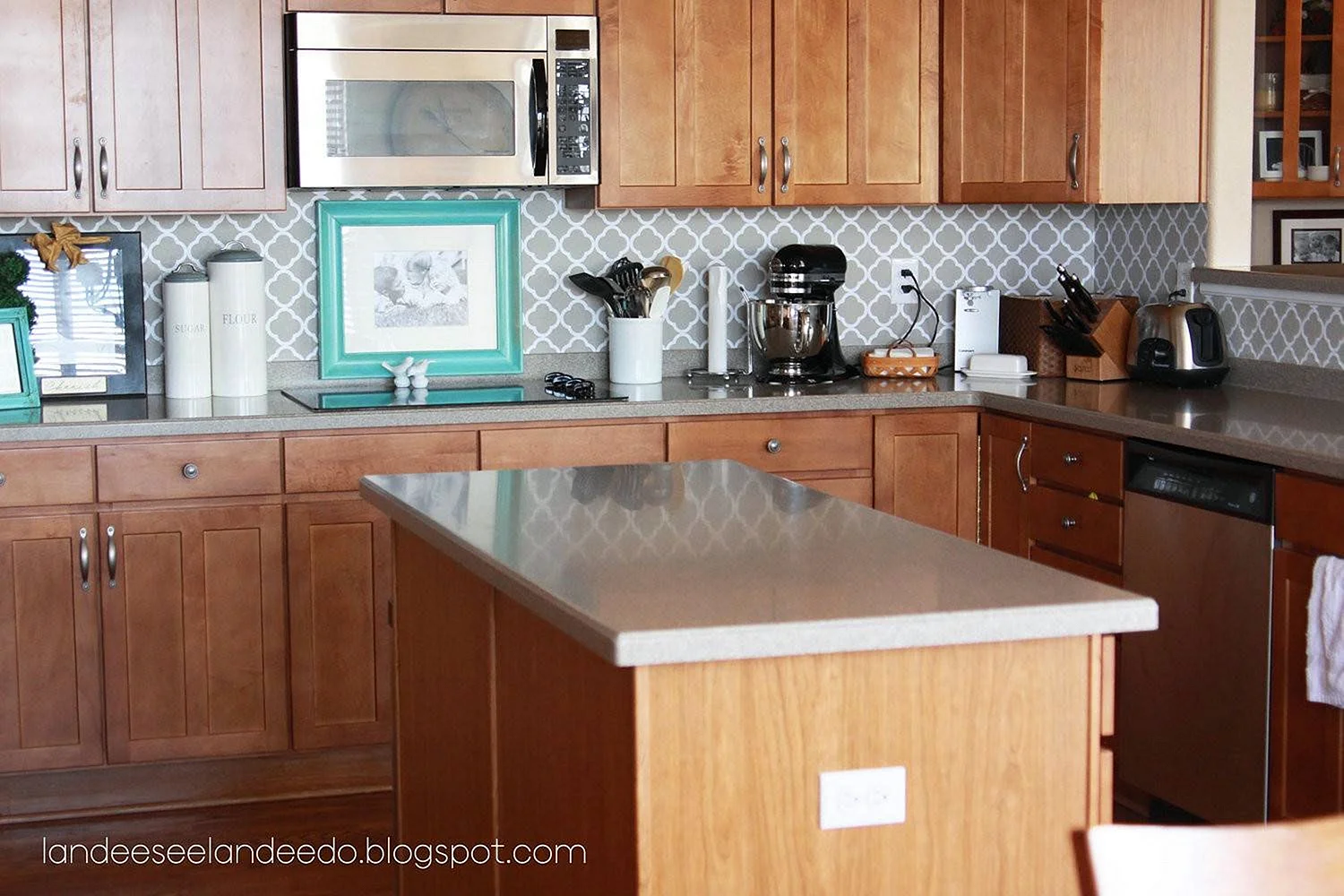 Kitchen Backsplash Wallpaper